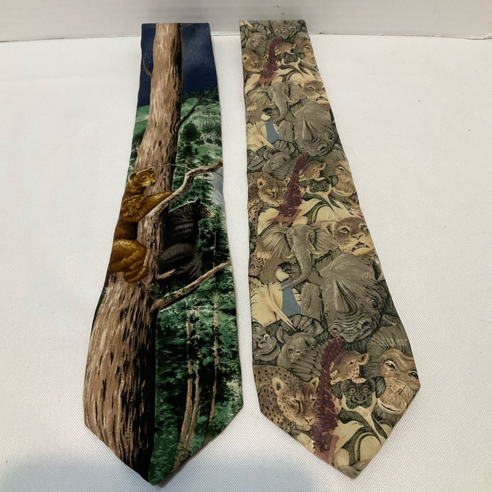 Endangered Species Men’s Preowned Neckties Multi Animal & 2 Bear Climbing A Tree